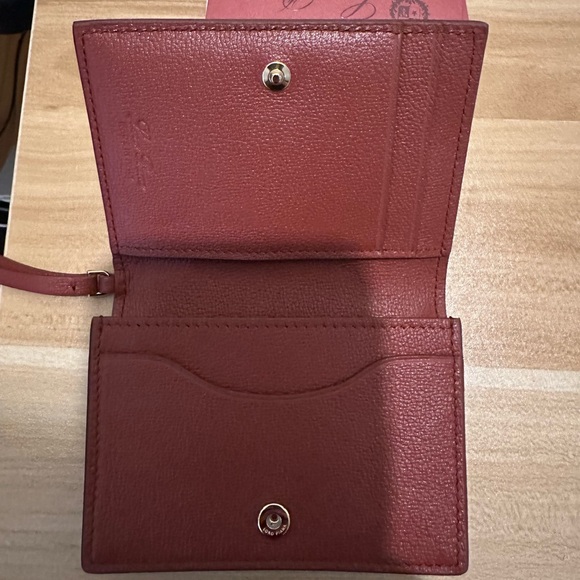 Loro Piana | Women's Extra Bifold Card Holder Grained Calfskin Deep Kummel Colo - Picture 6 of 6